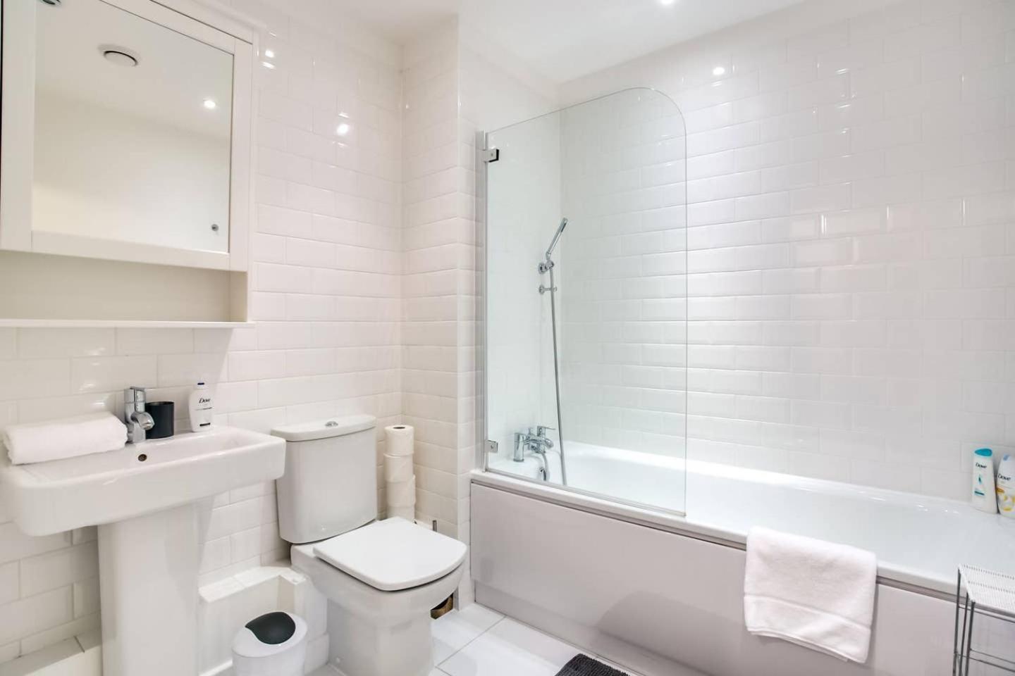 Guestready - Comfort By The Thames, W/ Balcony 런던 외부 사진