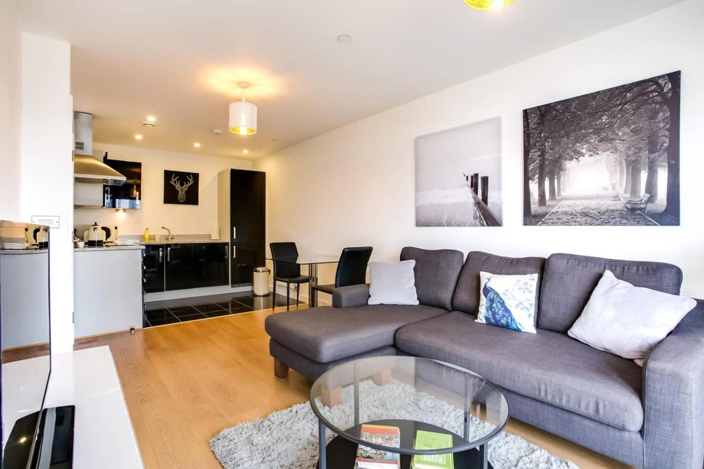 Guestready - Comfort By The Thames, W/ Balcony 런던 외부 사진